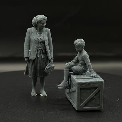"Mother & Son" - Civilian Set 01